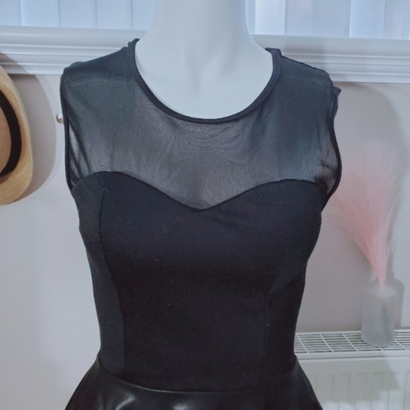 Vintage 90s A'gaci Peplum Faux Leather Sweetheart Mesh Sheer top- Size Small - Picture 4 of 10